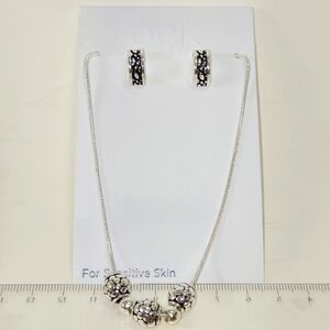 NWT Belk Necklace and Earring Set Dainty Chain Silvertone Free Floating Balls